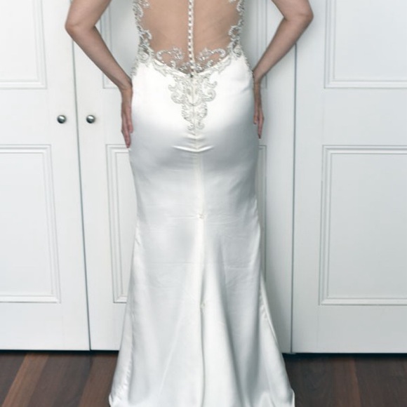 2018 Dimitrios 612 Wedding dress. Ivory. Size 6 - Picture 7 of 8